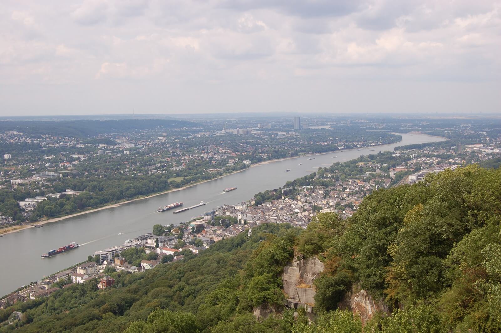 Blick vom Drachenfels ber Bonn und das Rheintal - Lupe Reisen